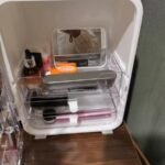 Large-capacity light luxury cosmetics storage box